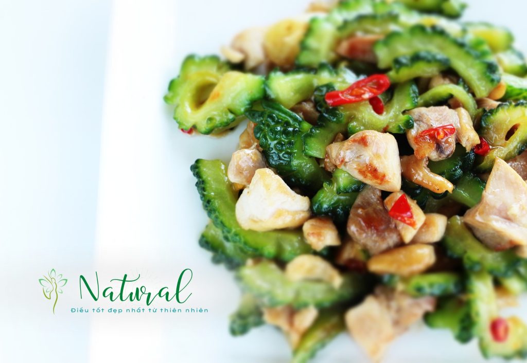 Mướp đắng xào thịt